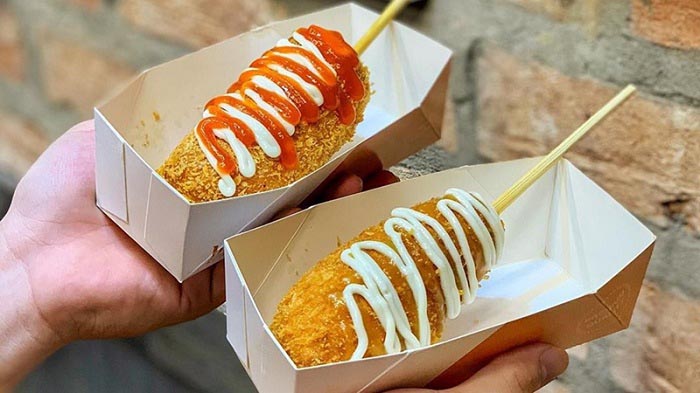 Hot dog xúc xích phô mai Hàn Quốc là món ăn ngon cuốn hút